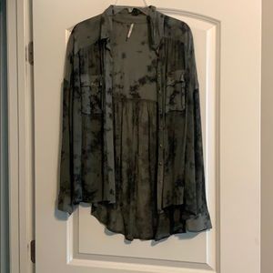 Free People button down